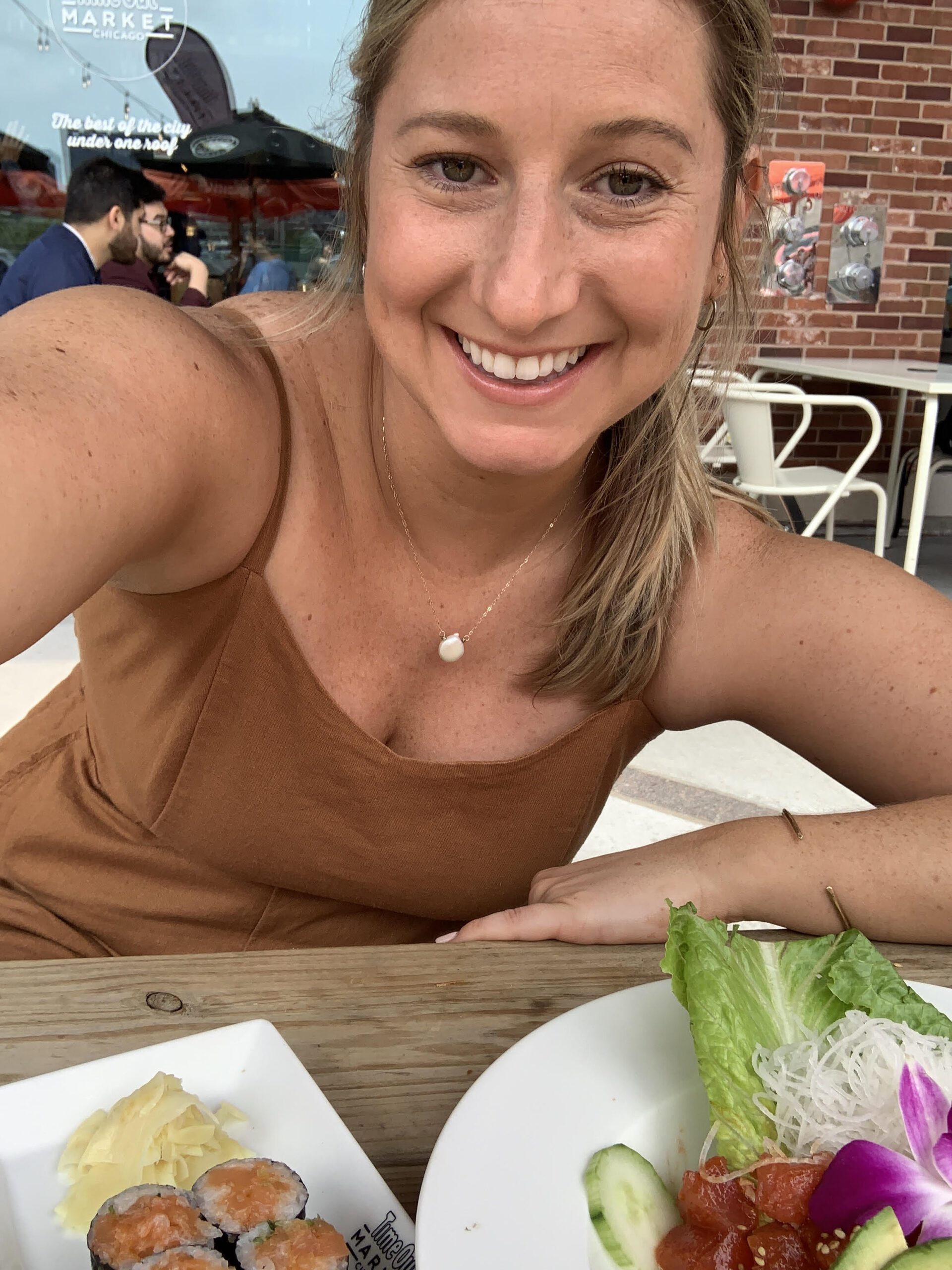 Picture of Emily the owner and creator of MakingitMidwest, a blog dedicated to well balanced recipes with Italian, Asian and American influence.